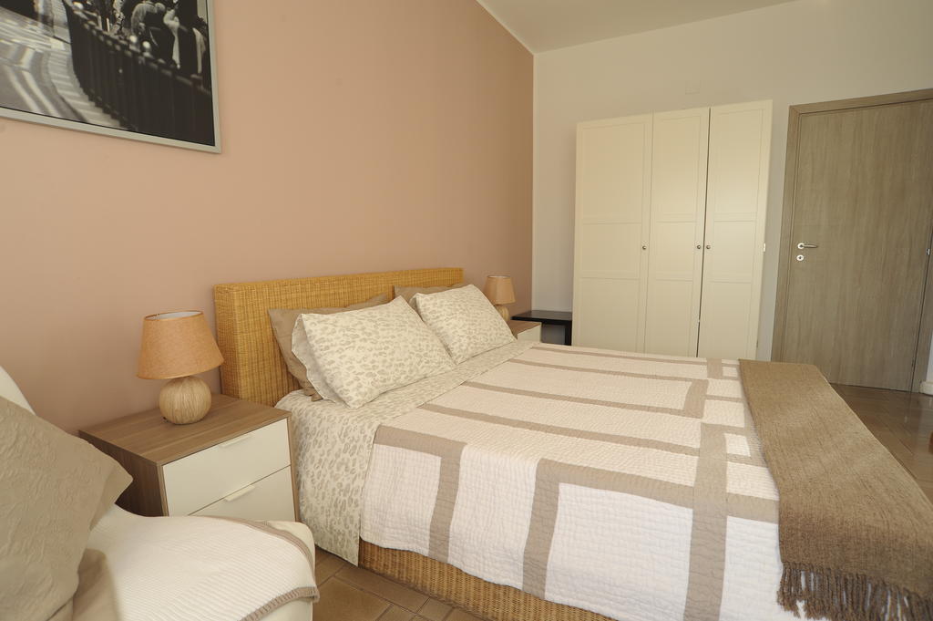 B&B Mare Di Augusta La Finestra Sul Porto Стая снимка